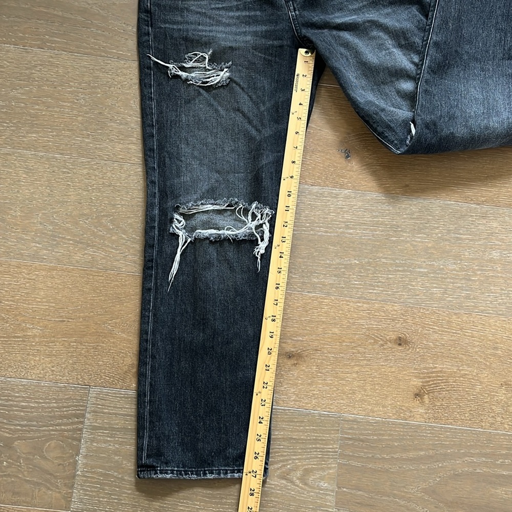 American Eagle Distressed Black Wash 90’s Boyfriend Jeans size 8 - Picture 8 of 12
